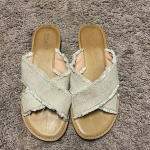 Tons cream cross slides